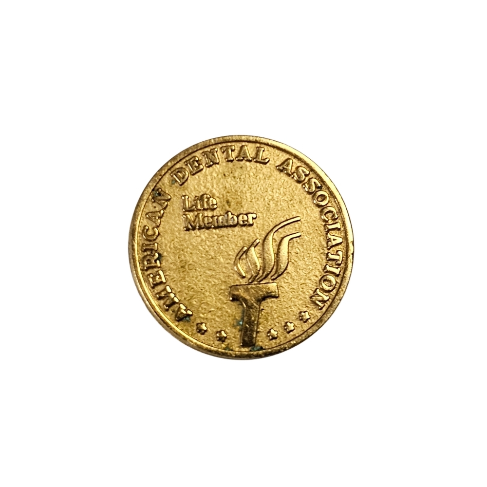 Vtg American Dental Association Life Member Lapel Pin Gold Tone Jostens Dentist